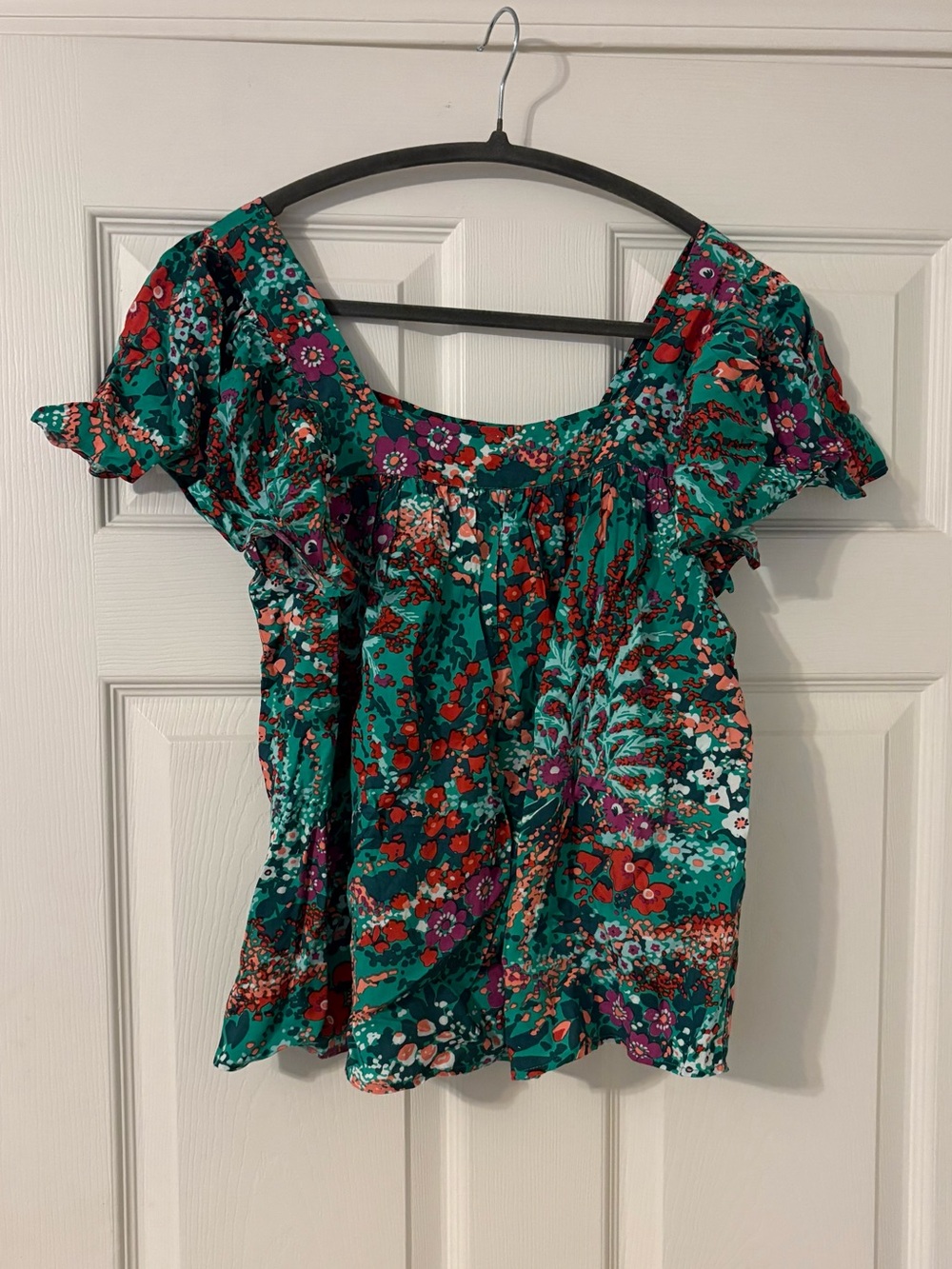Banjanan Ruffle Sleeve Top